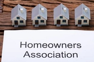 homeowner association concept with house dummies