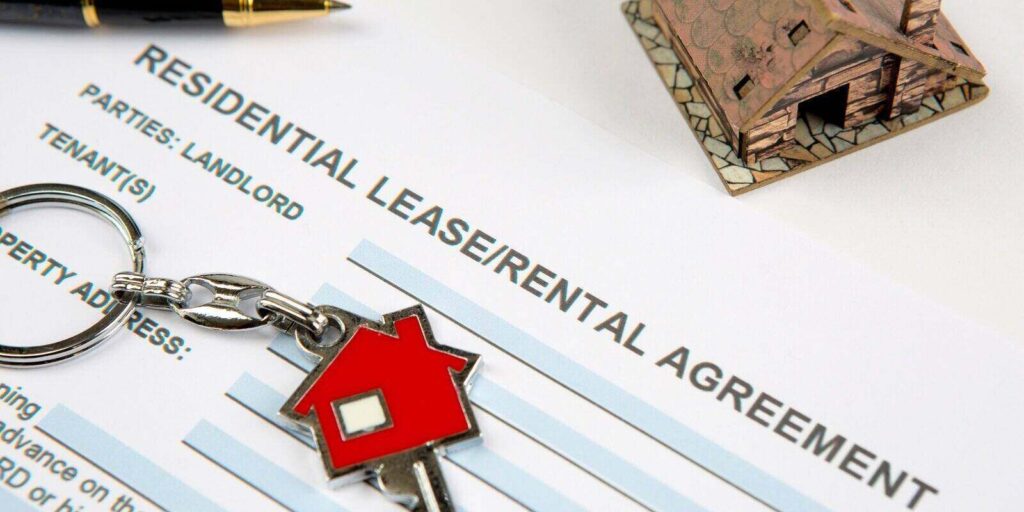 lease agreement with new house key