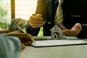 real estate agents talk to customers on leases for Landlord Forms